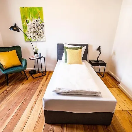 Gemächliche Haushälfte Mit 4 Schlafzimmern Apartment Brunsbuttel